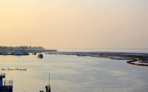 দৌলতদিয়া ঘাট ও পদ্মা-যমুনার মোহনা